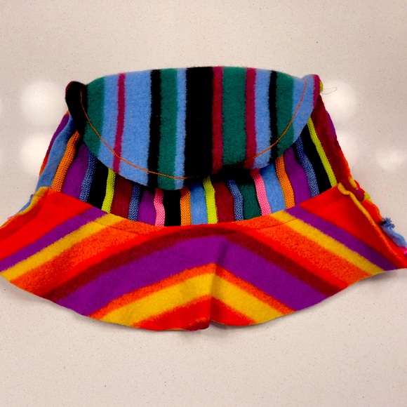 AGR Multicolor Bucket Hat - Picture 4 of 4